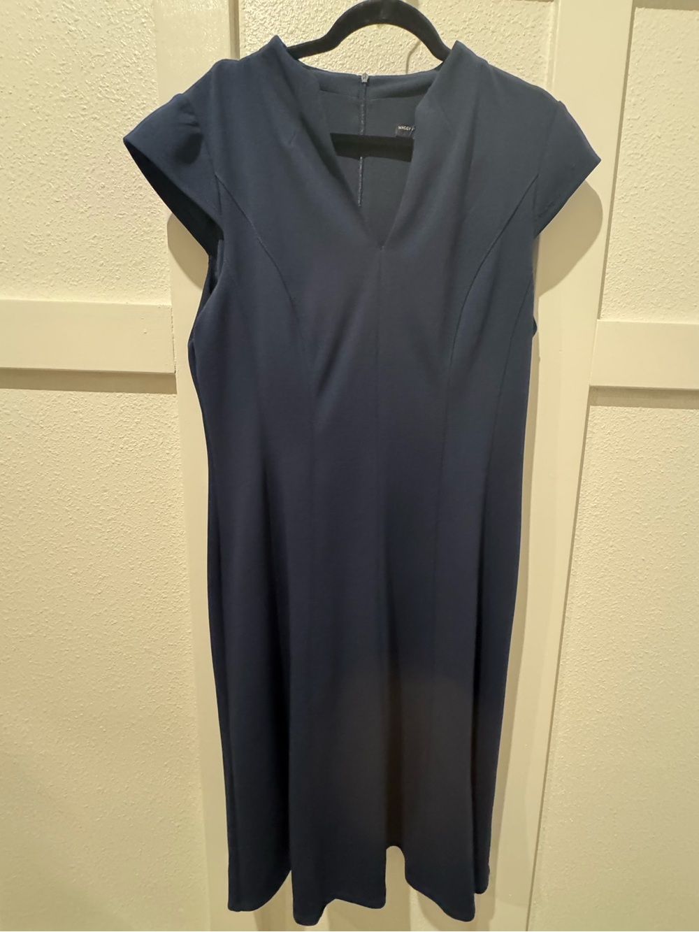 New!! Maggy London Navy Cap-Sleeve Midi Sheath Dress.
